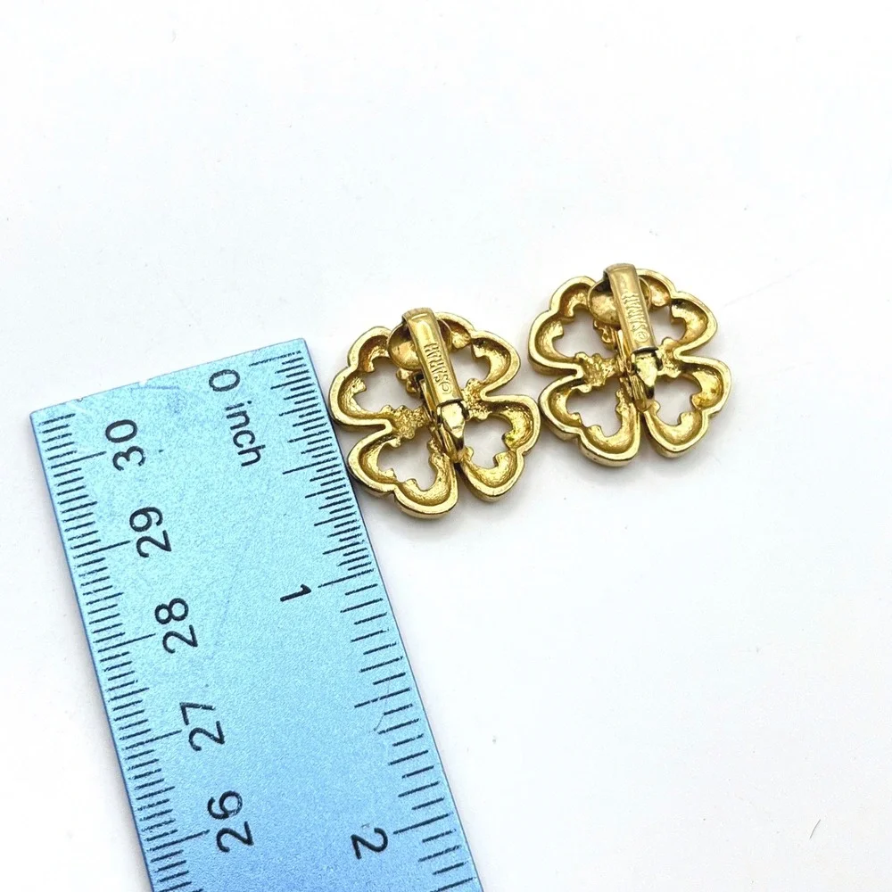 Sarah Coventry Vintage Gold Tone Openwork Quatrefoil Clip On Earrings Floral‎